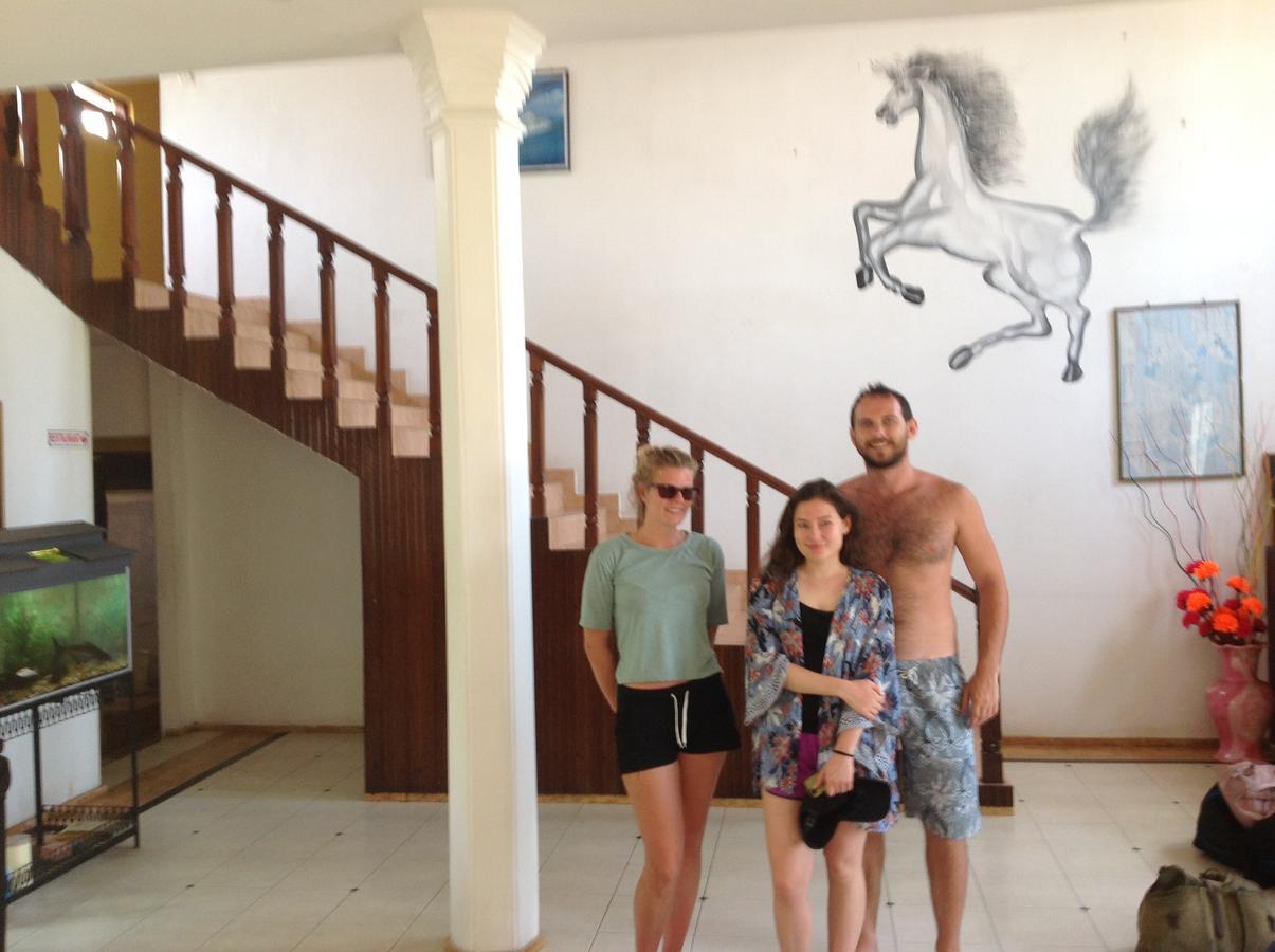 Ninnada Beach Hotel Marawila Extérieur photo