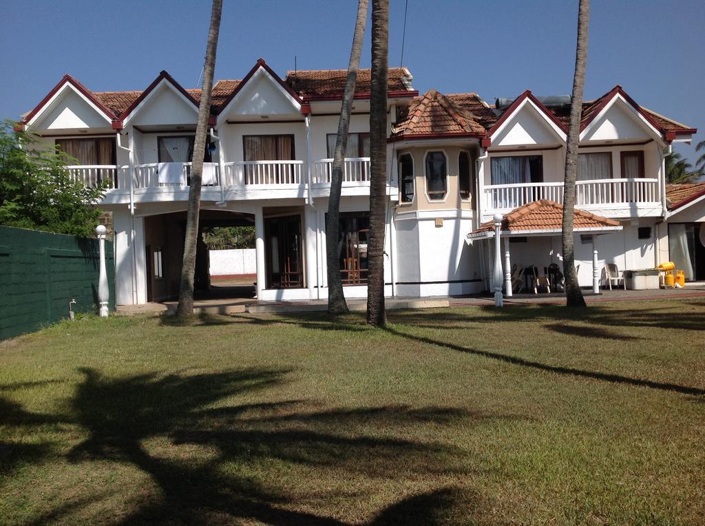 Ninnada Beach Hotel Marawila Extérieur photo